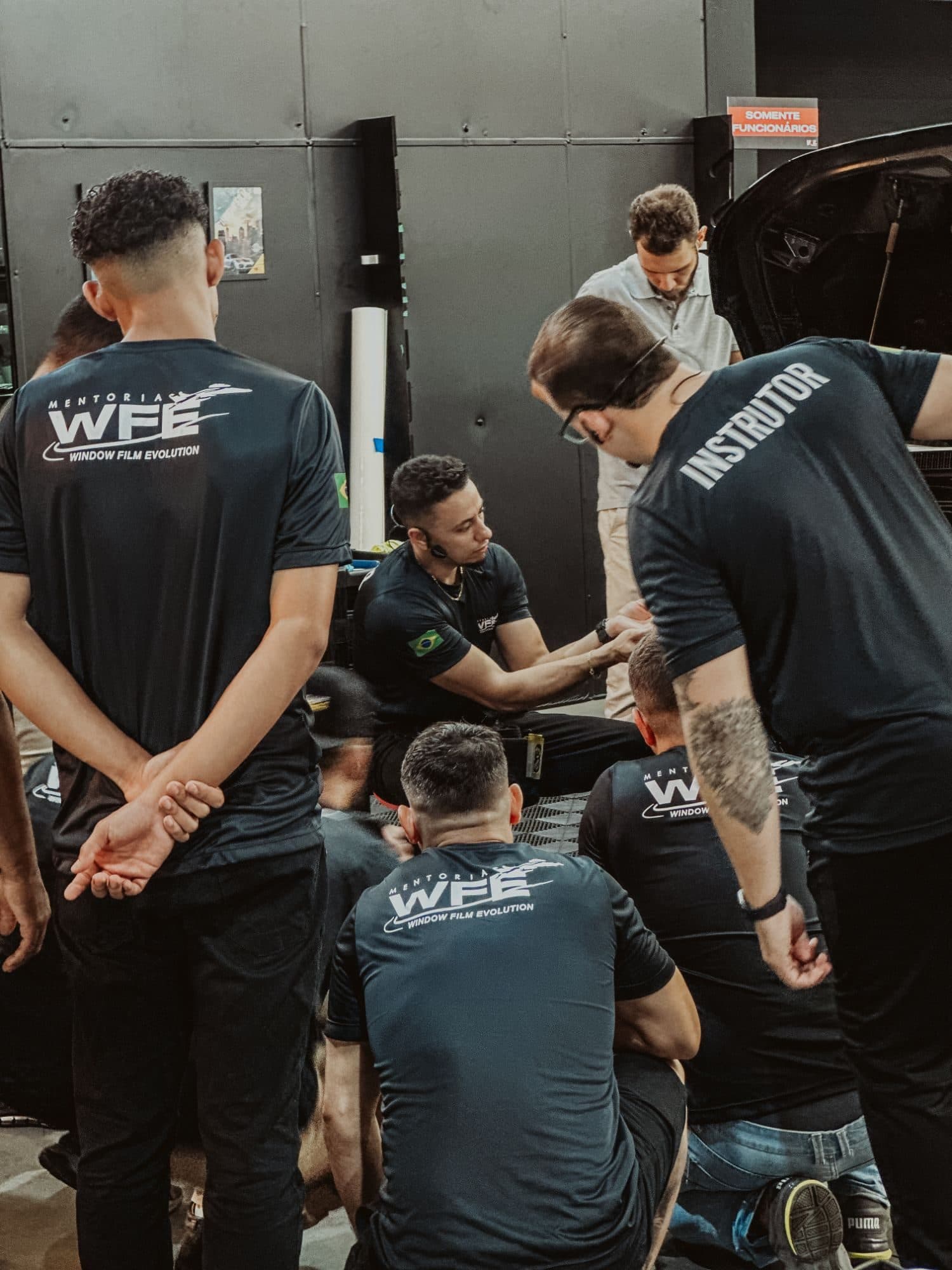 Turma da mentoria WFE acompanhando uma aplicação na prática